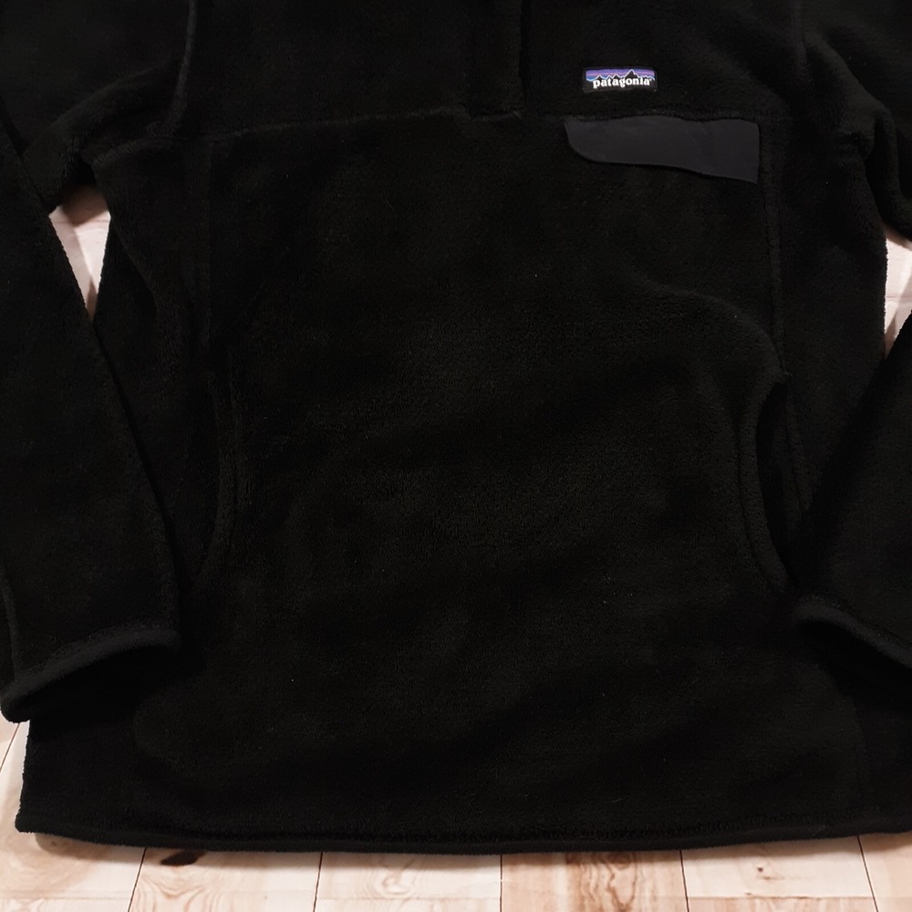 Patagonia Sweater Womens Large Outdoor Travel Hiking Fleece Cozy Snap Black - Picture 6 of 11